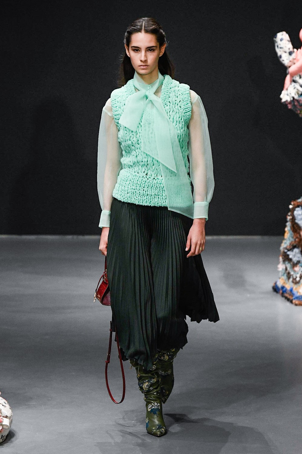 Look 14