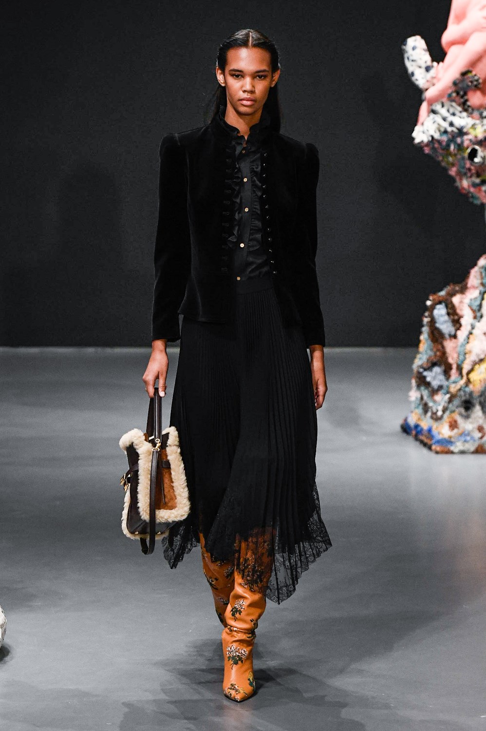 Look 15