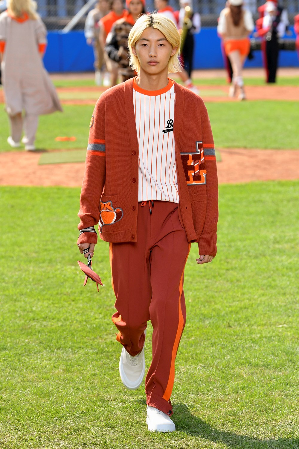 Look 13