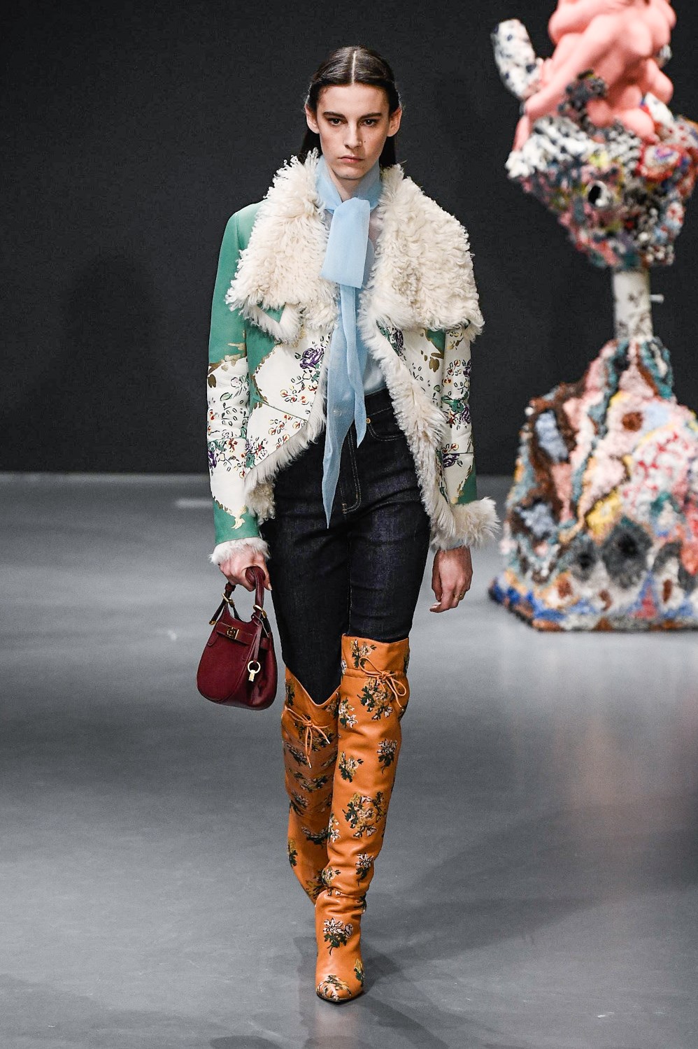 Look 25