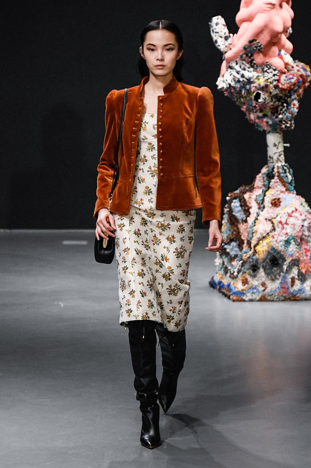 Look 30