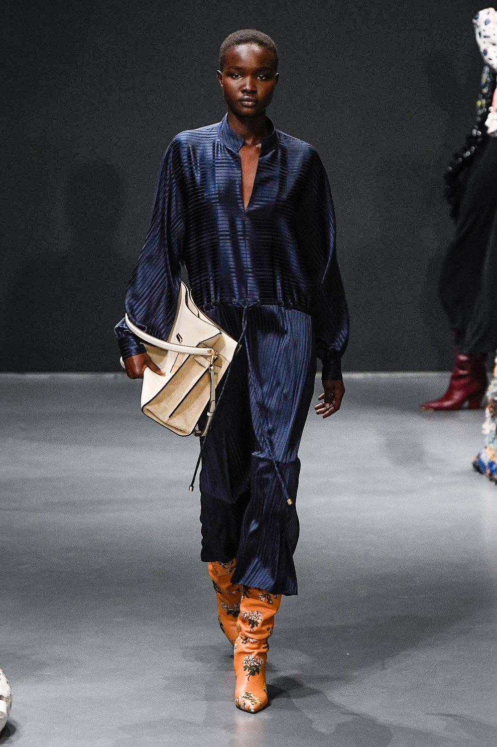 Look 37