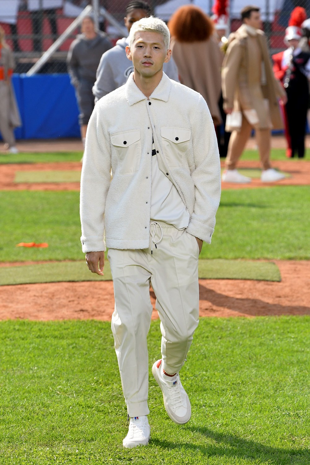 Look 30