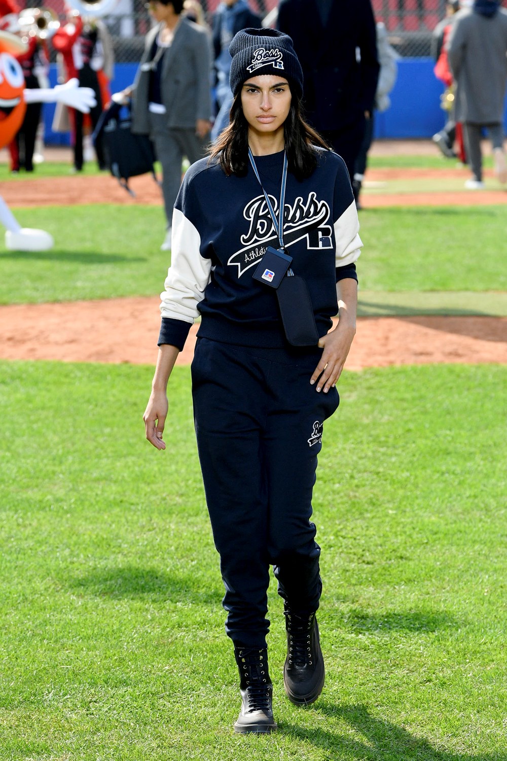 Look 50