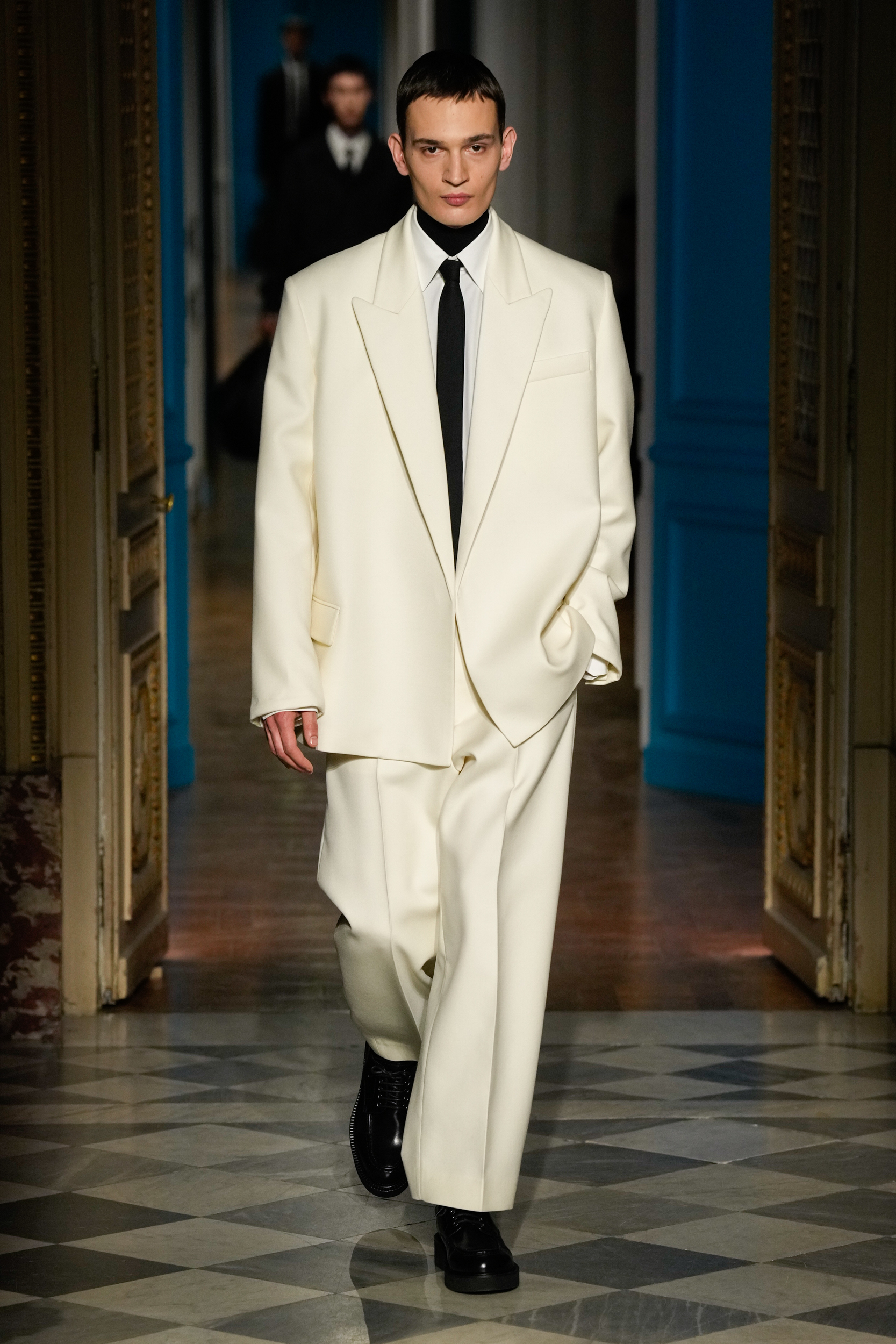 Look 12