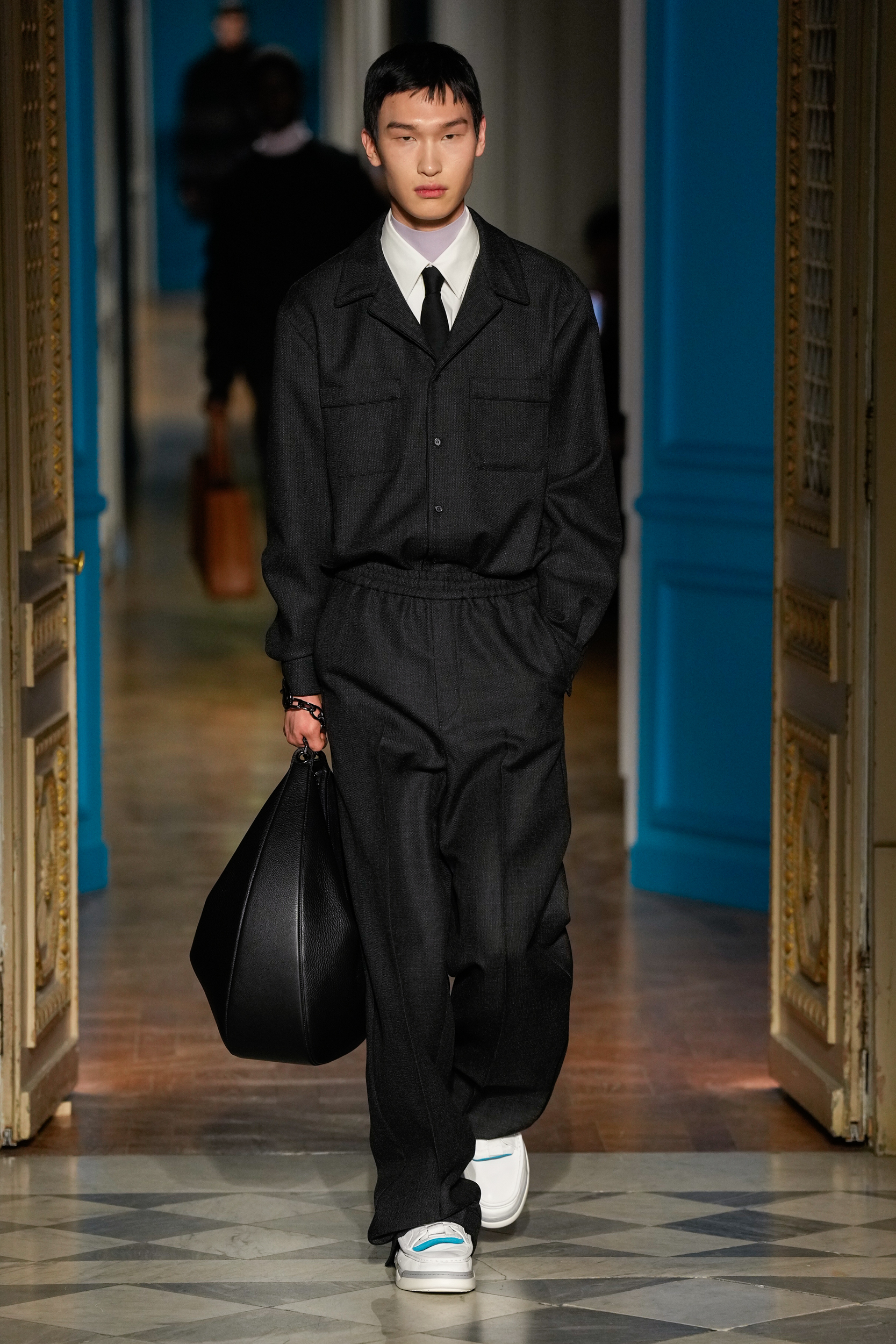 Look 13