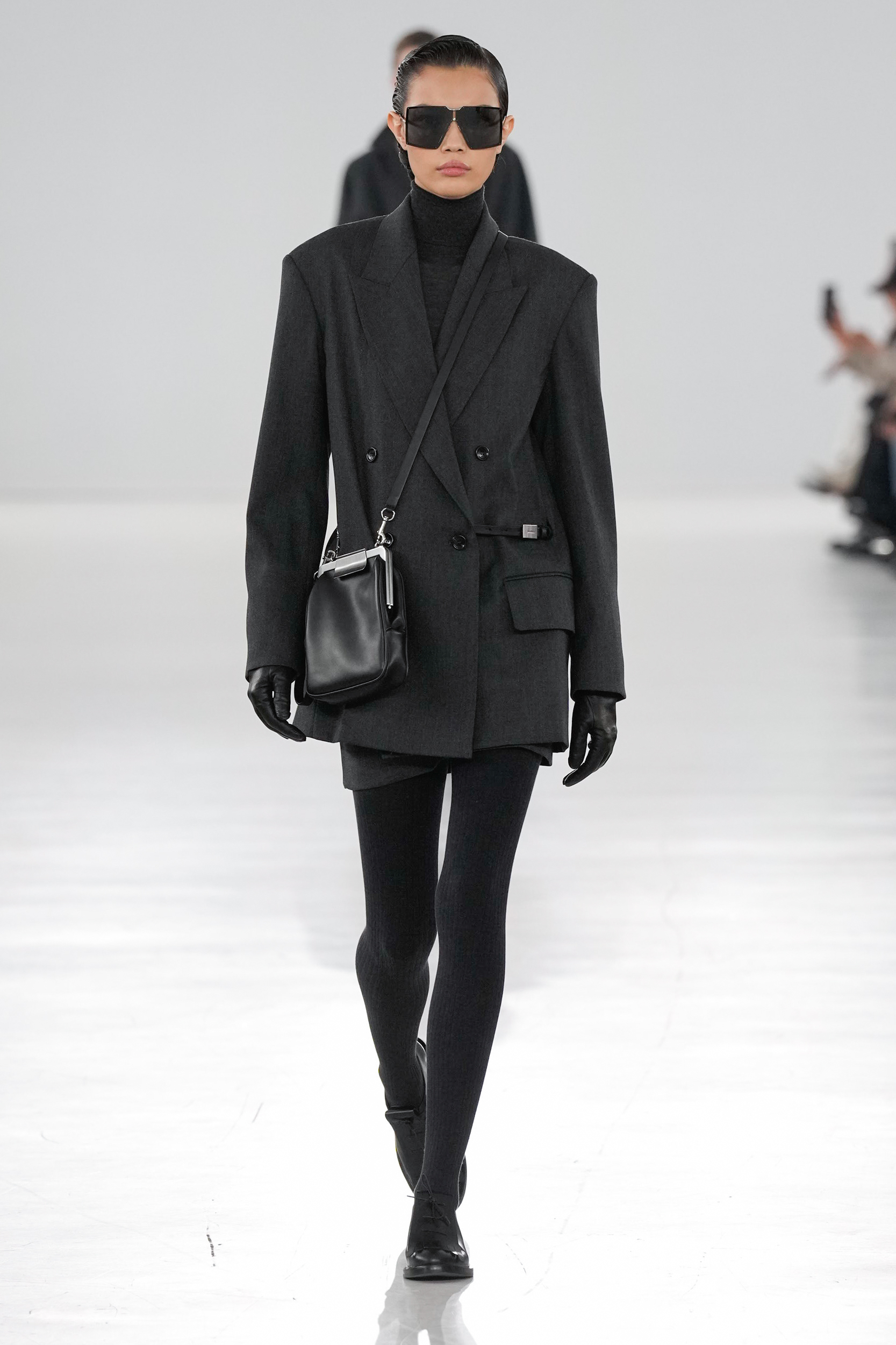 Look 18