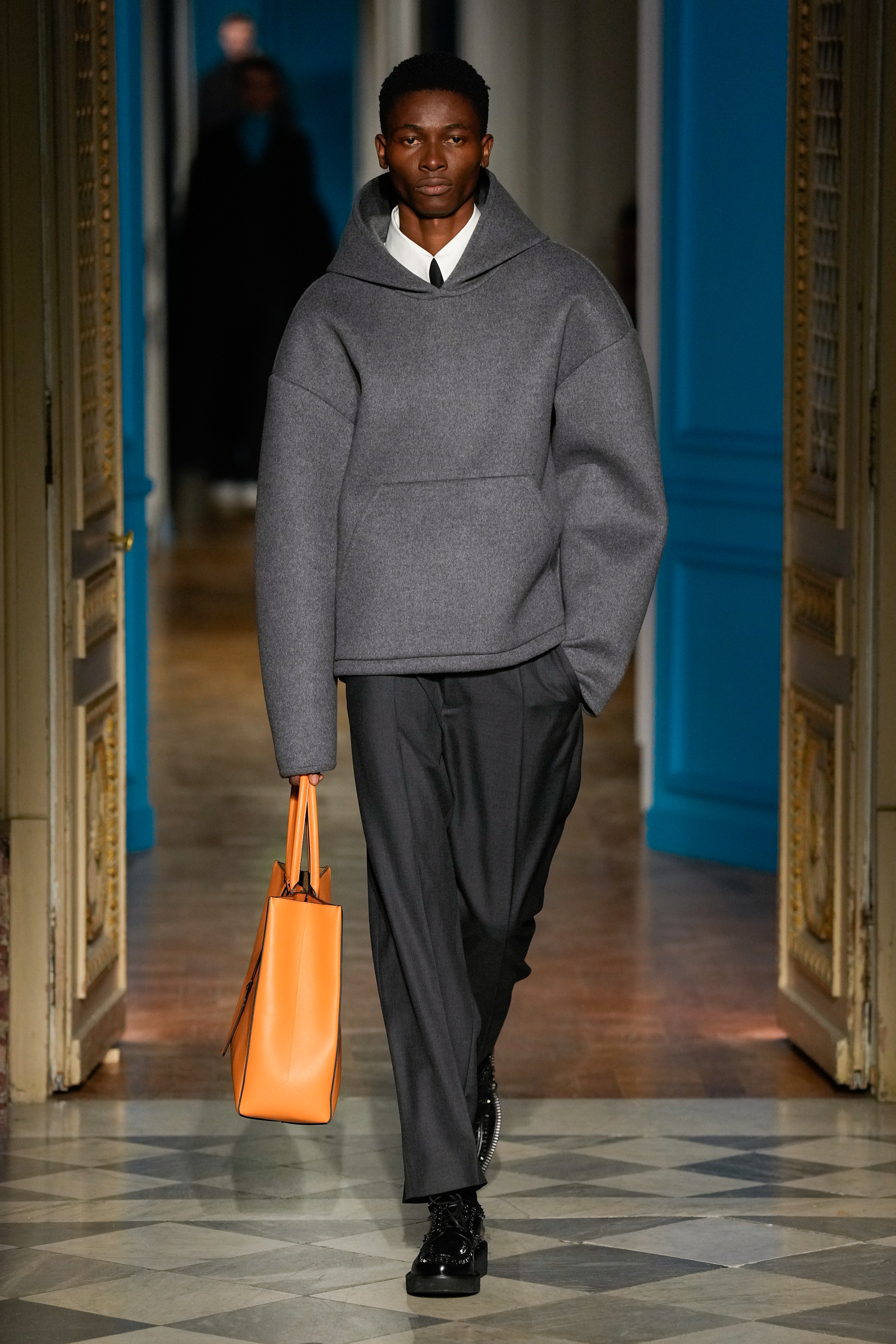 Look 28