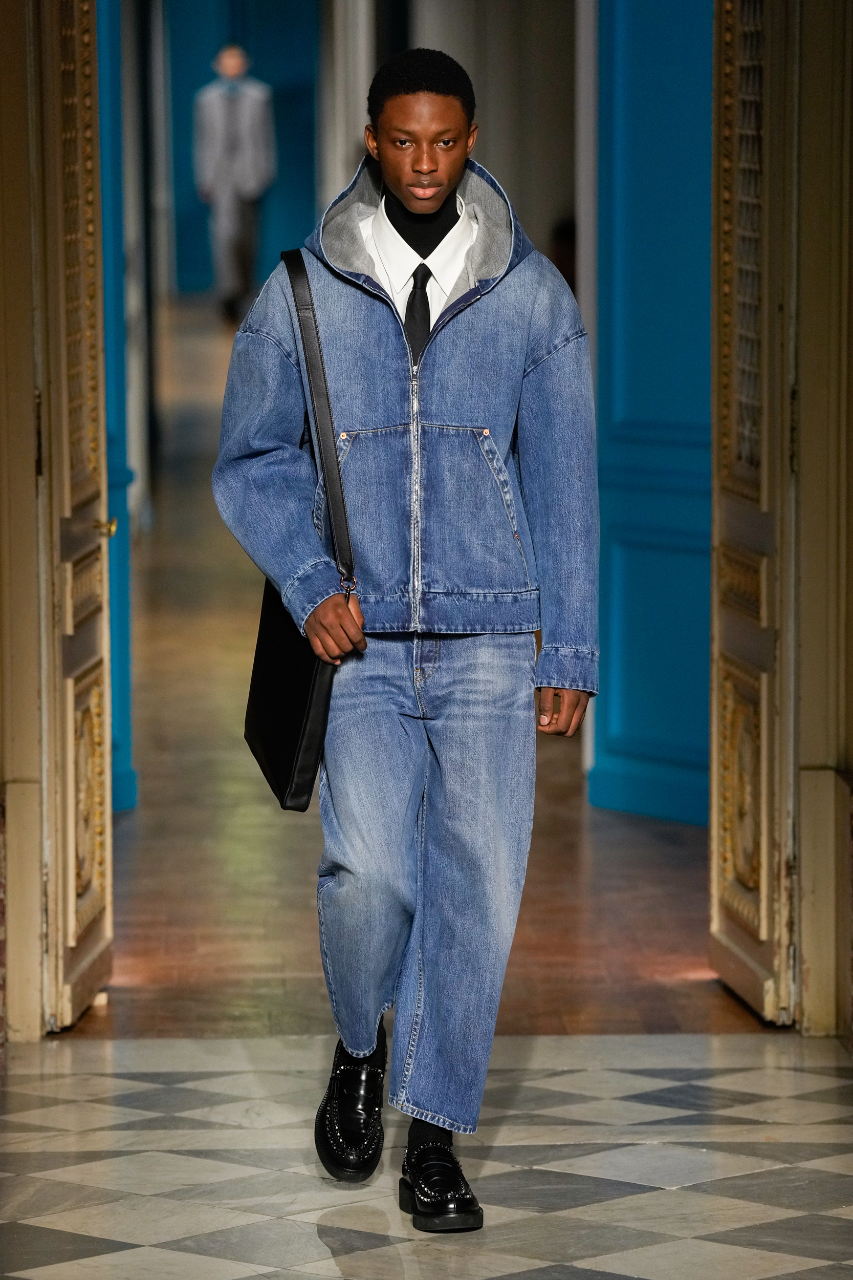 Look 32