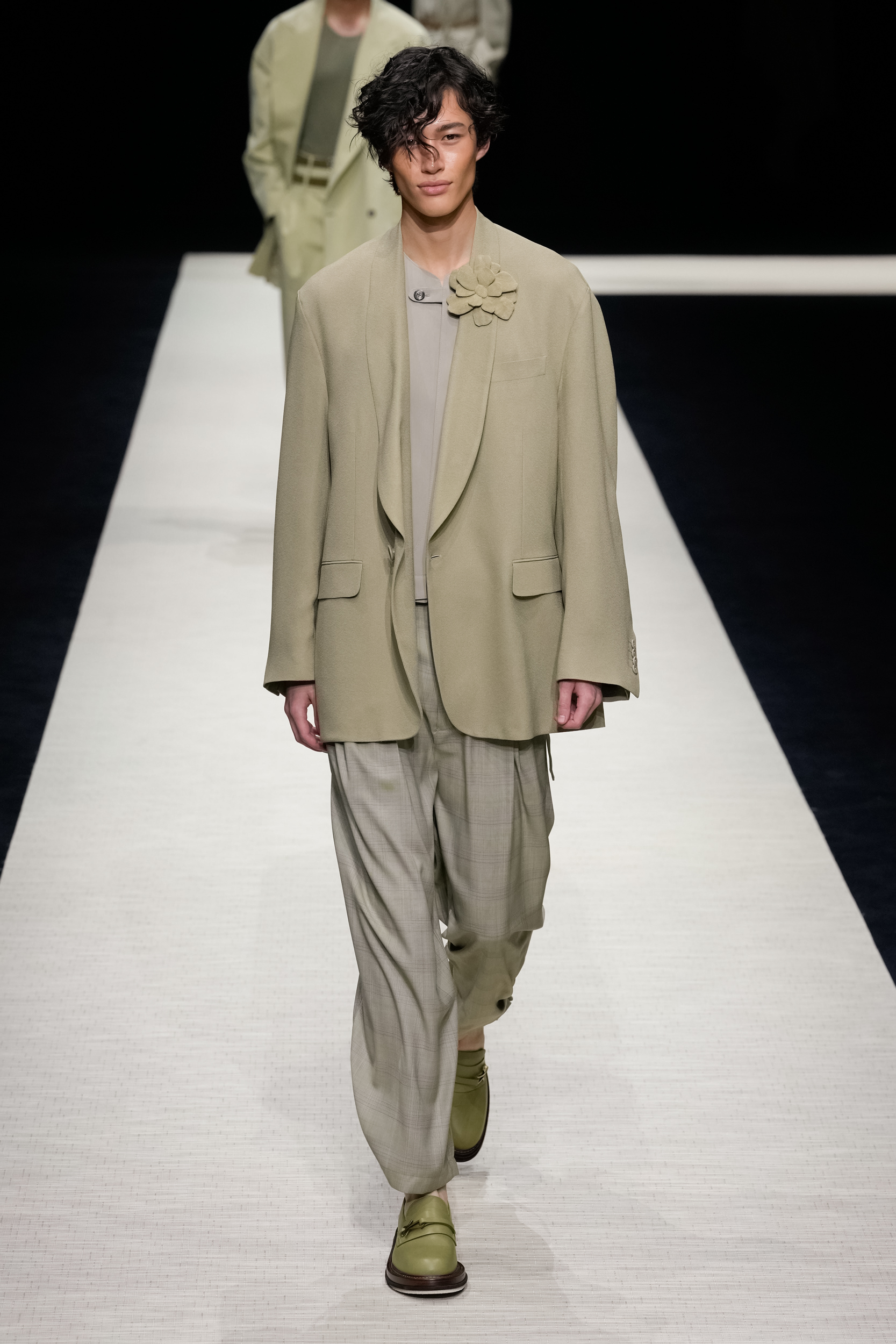 Look 32