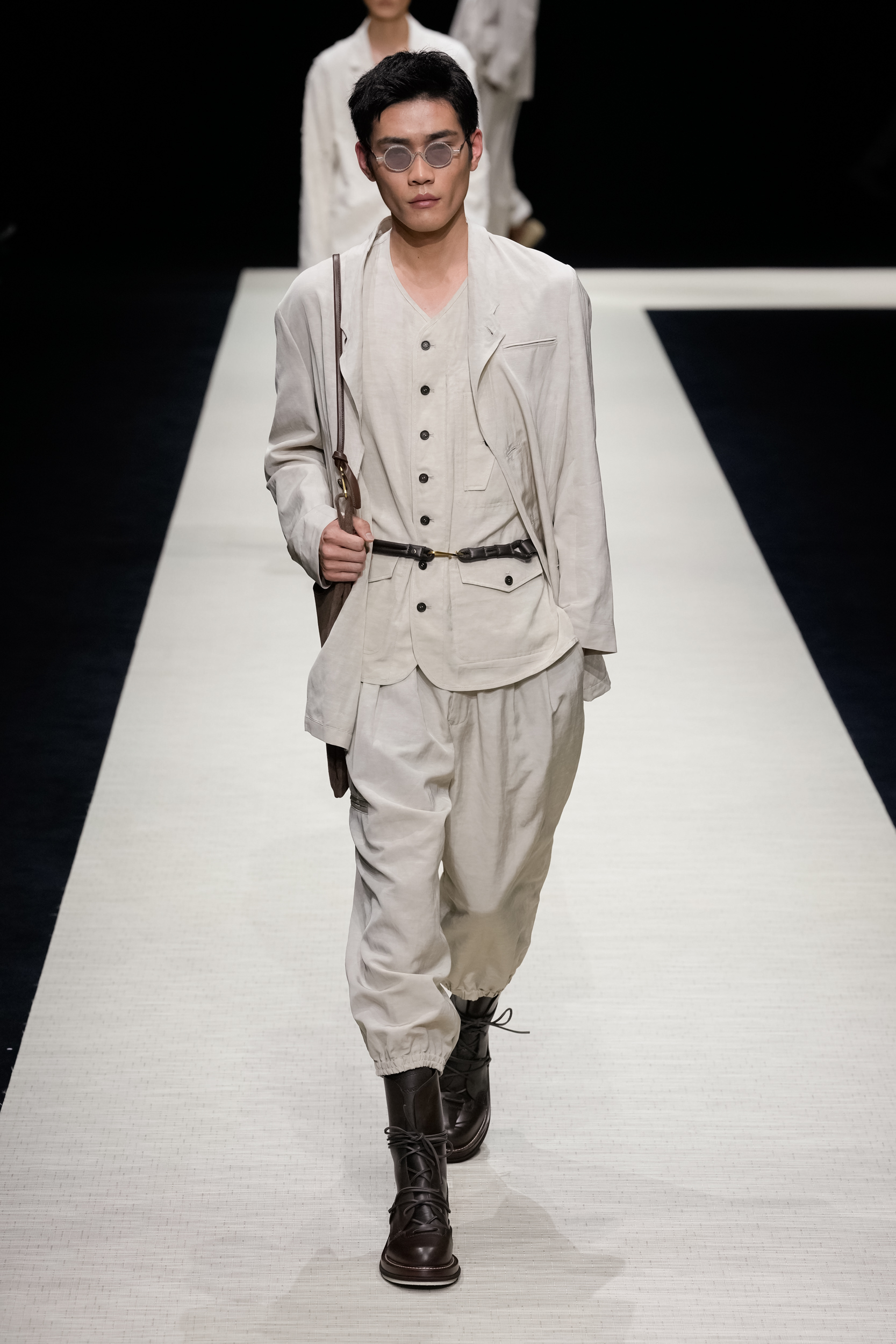 Look 50