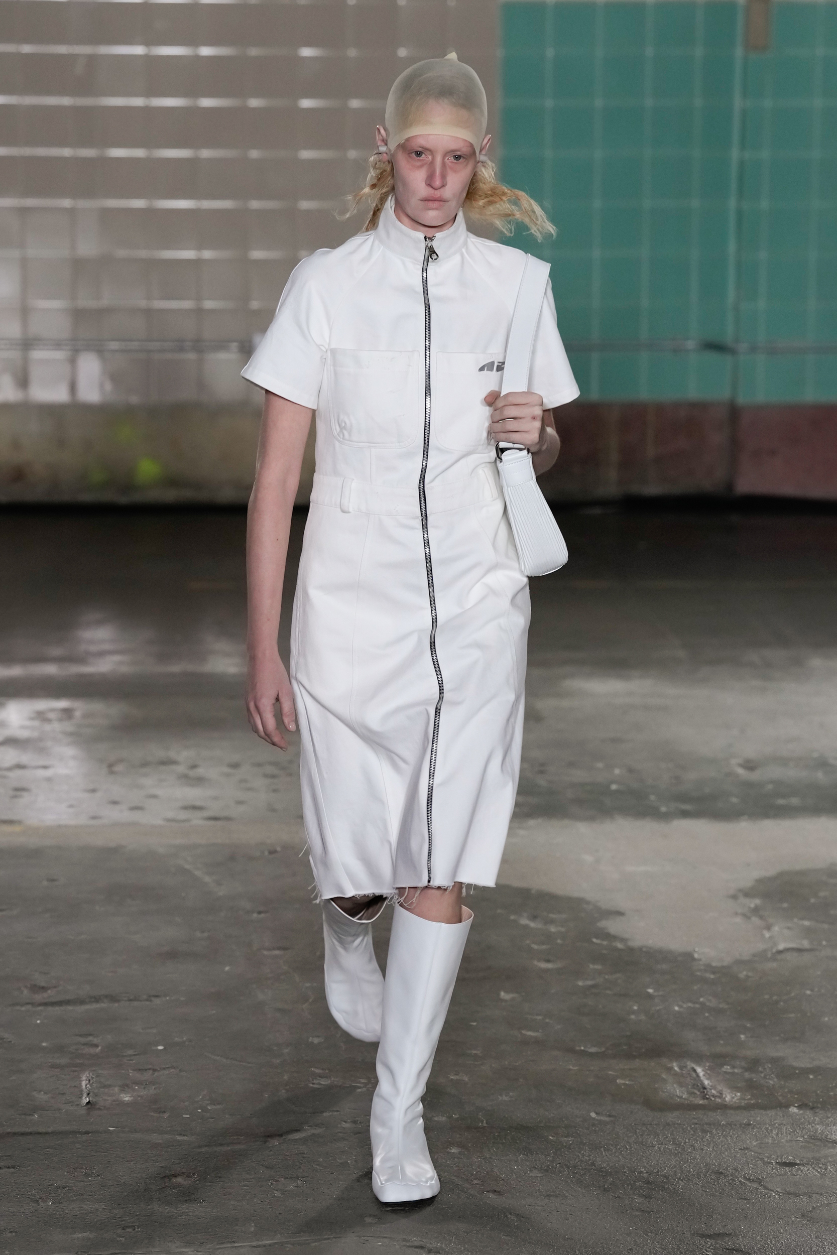 Look 10