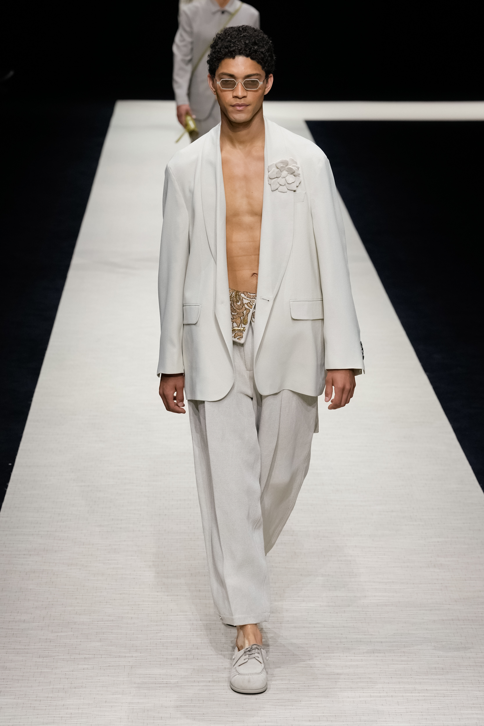 Look 60