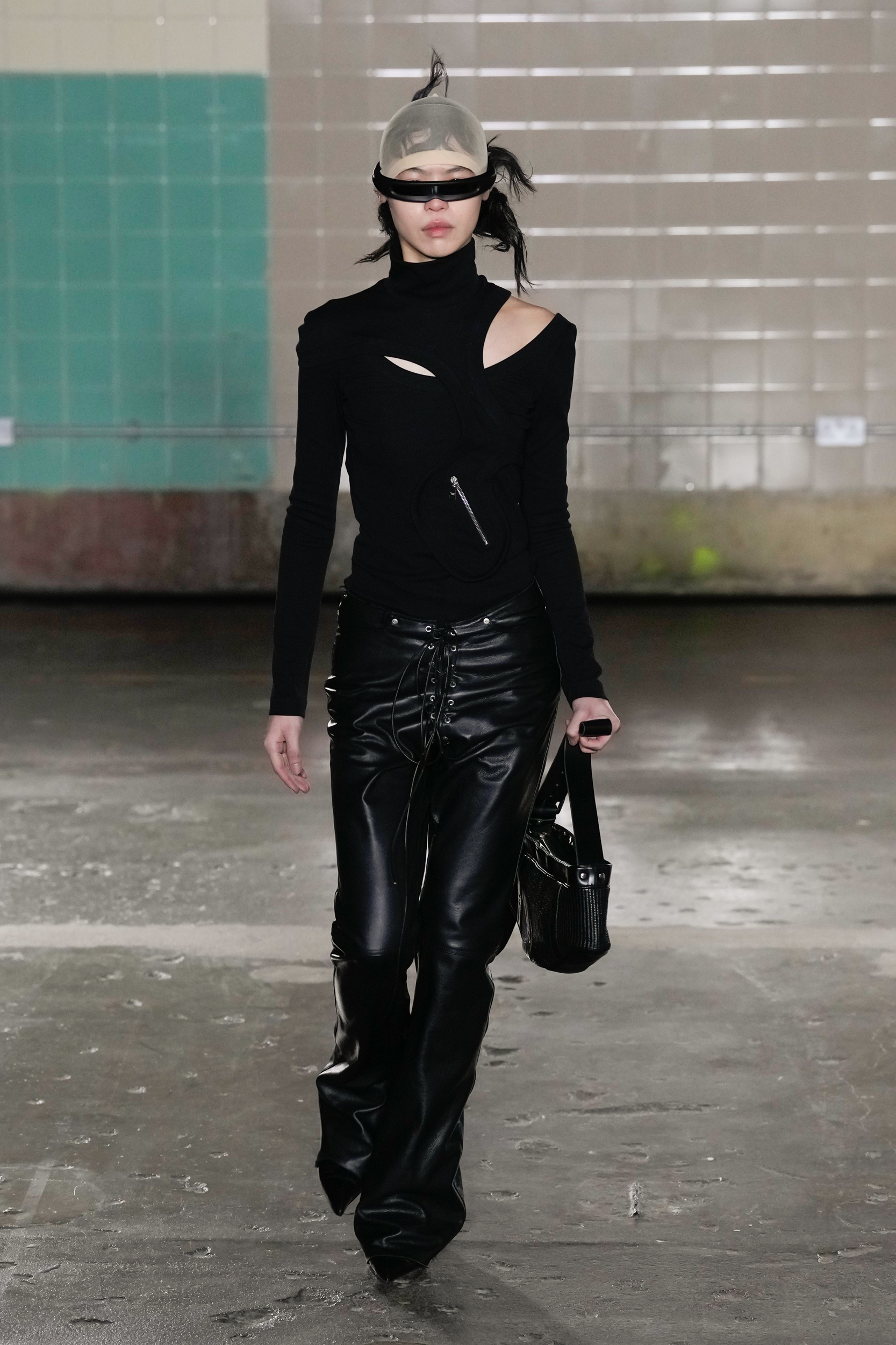 Look 13