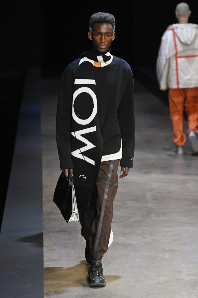 Look 28