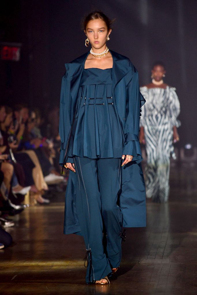 Look 32