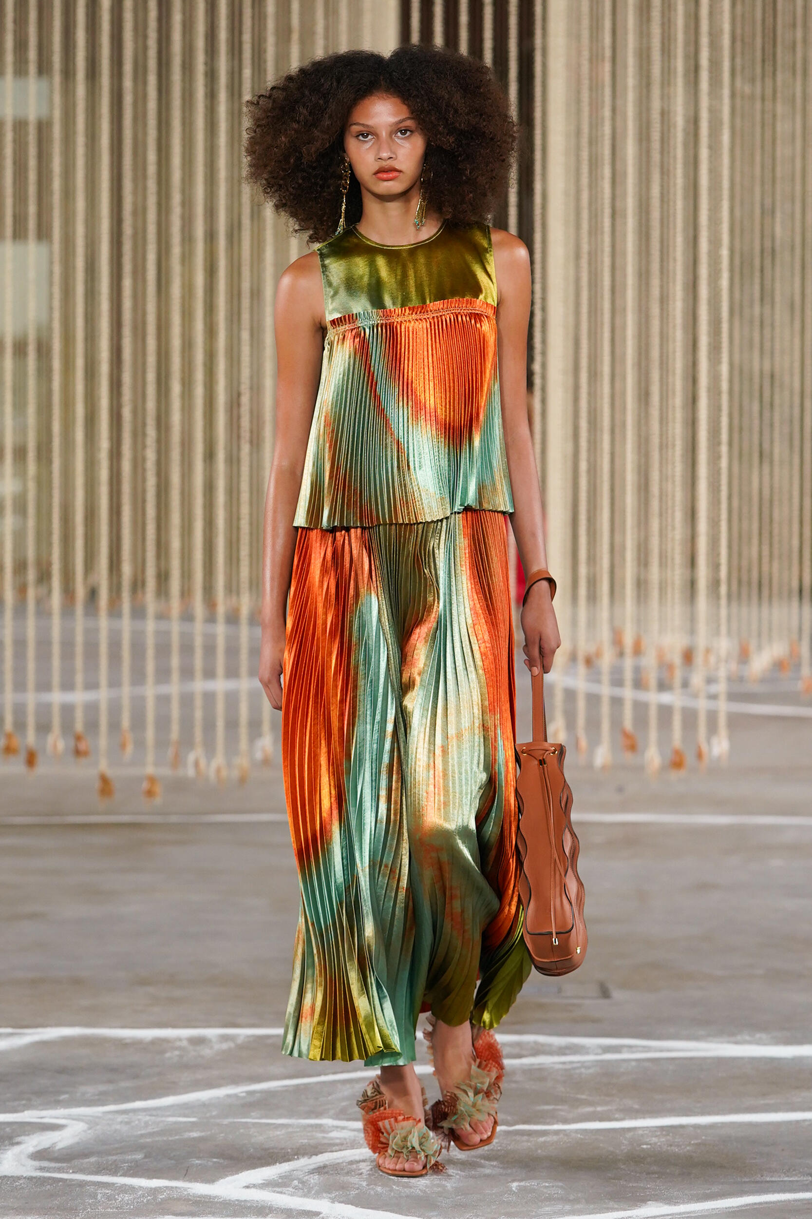Look 14