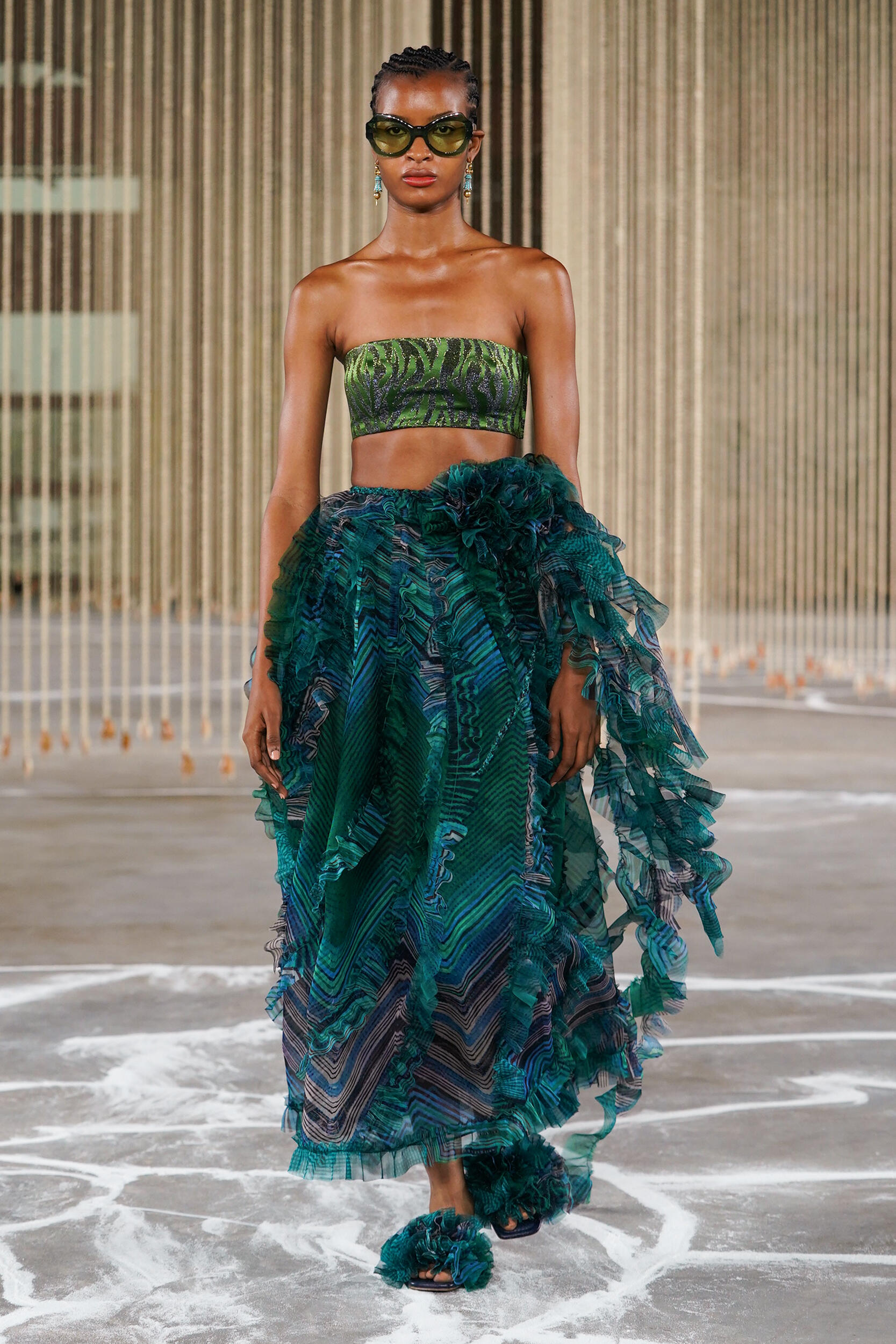 Look 27