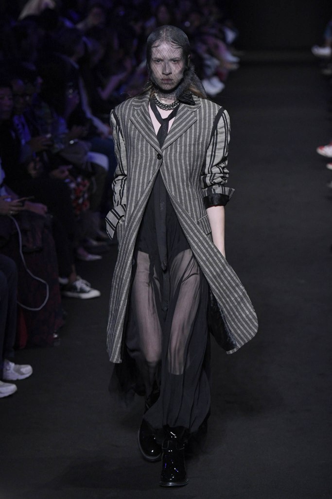 Look 15