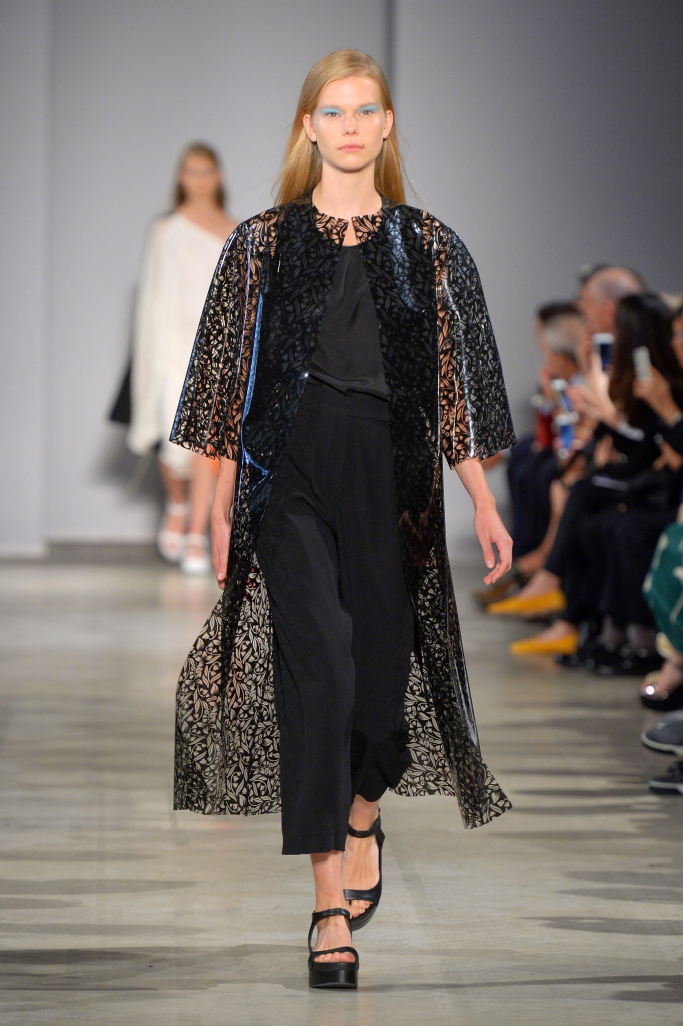 Look 16