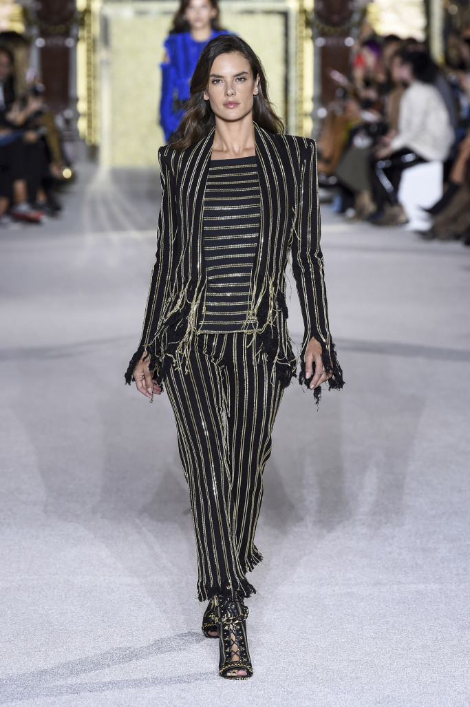 Look 24