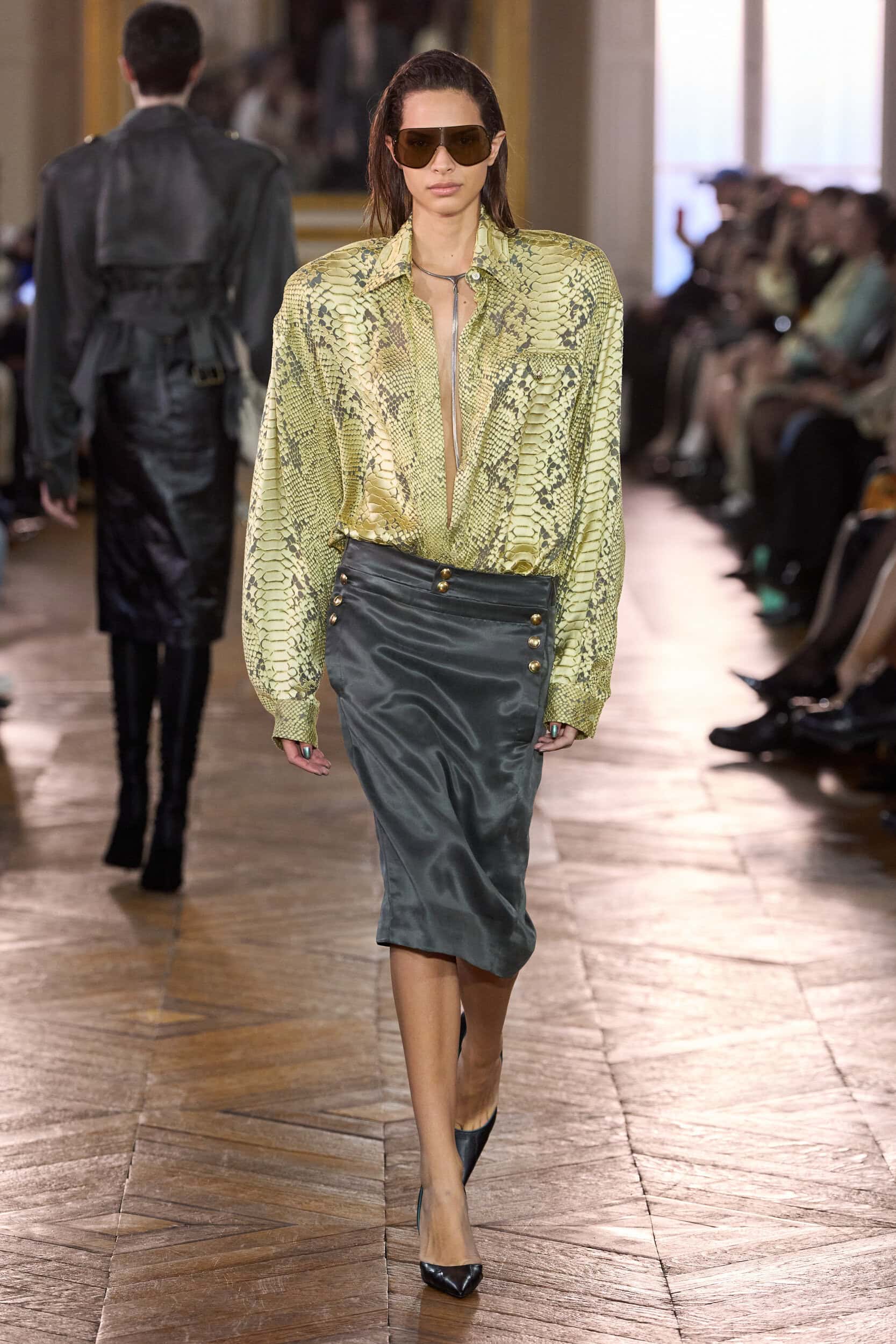 Look 19