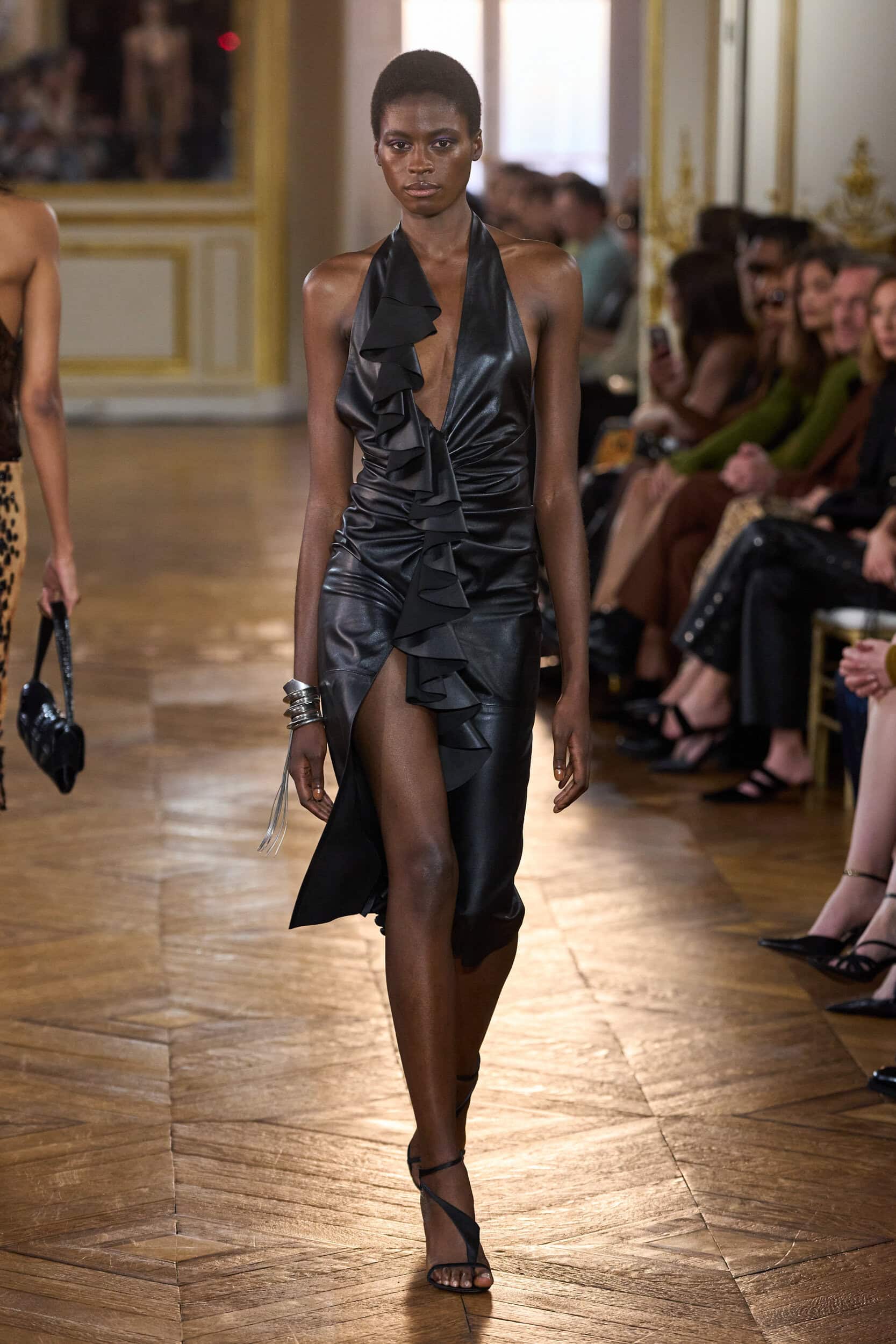 Look 32