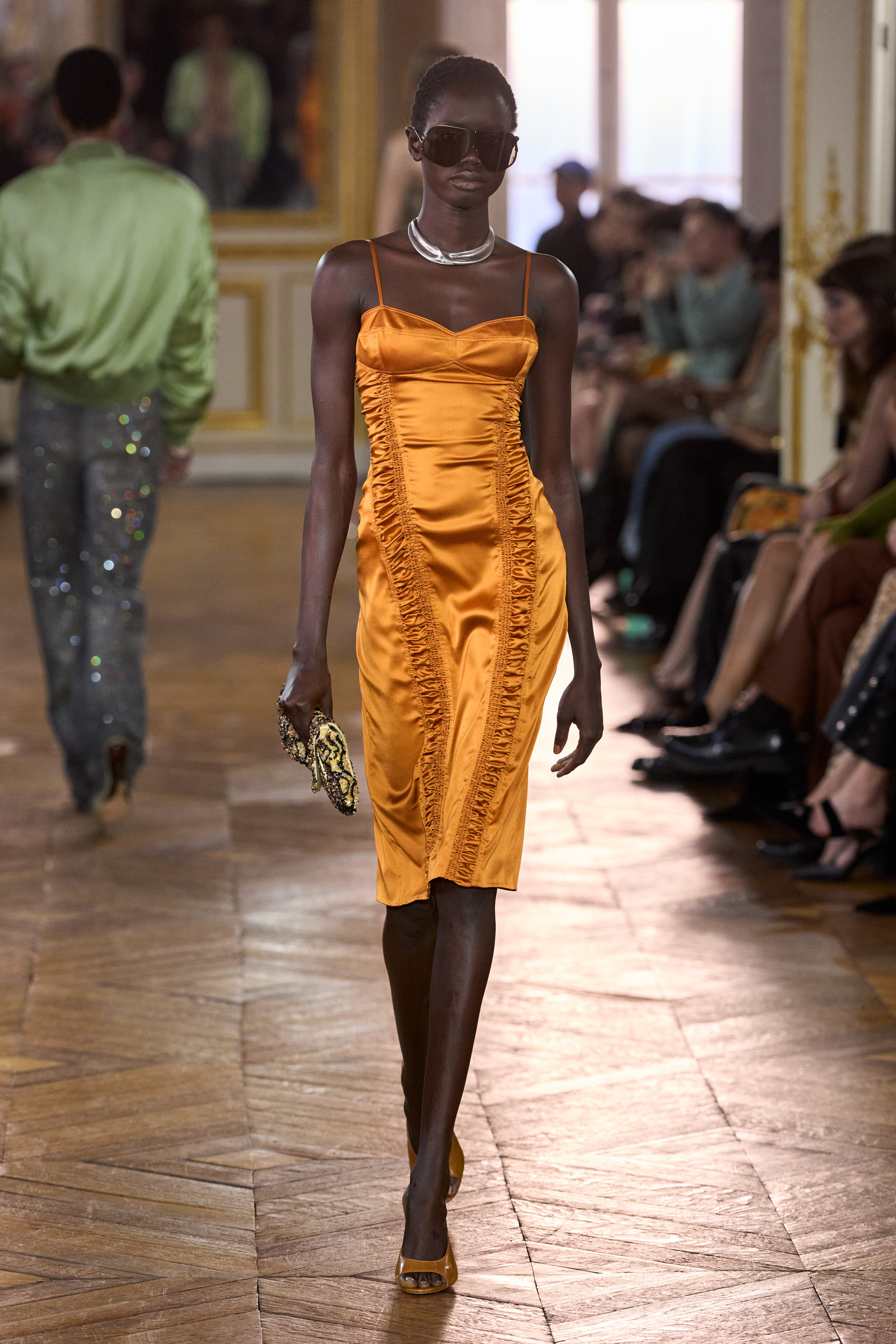 Look 48