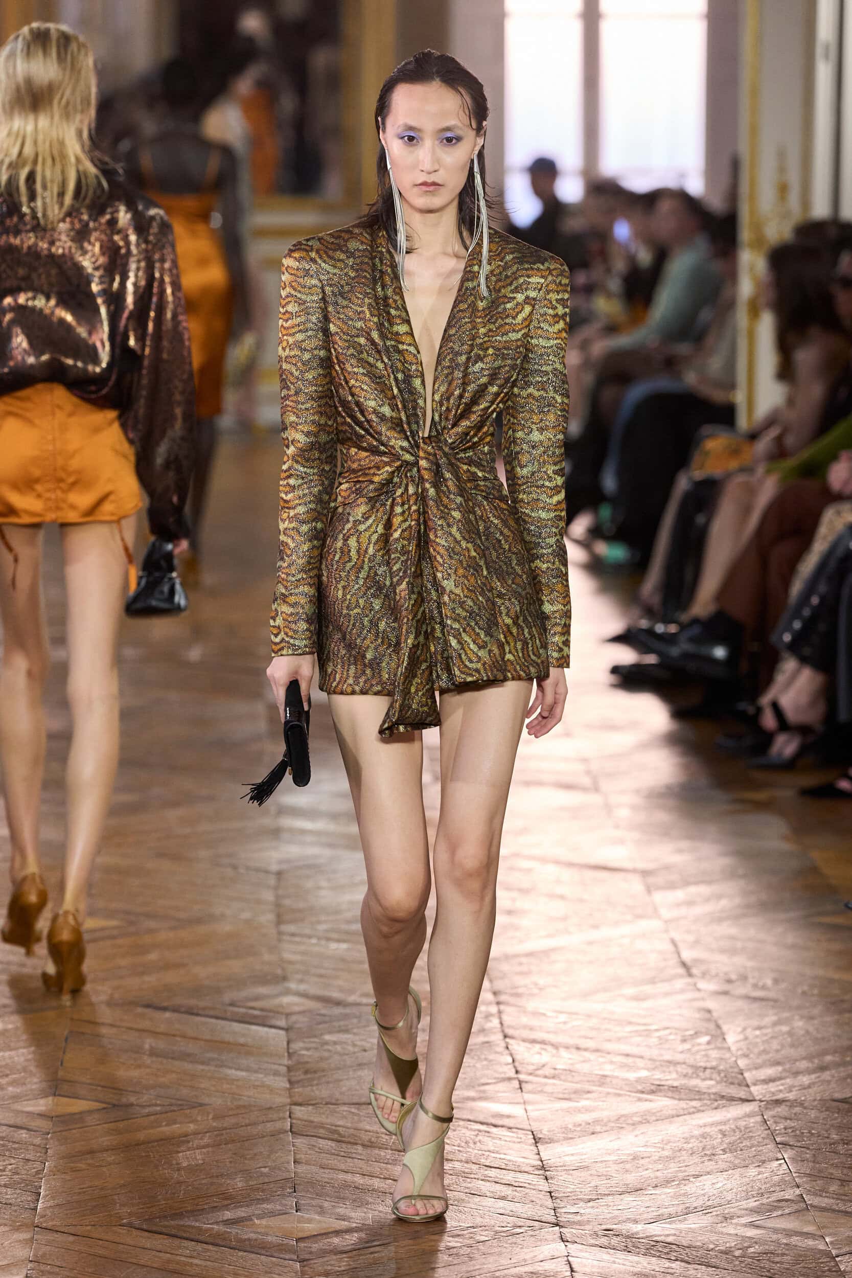 Look 49