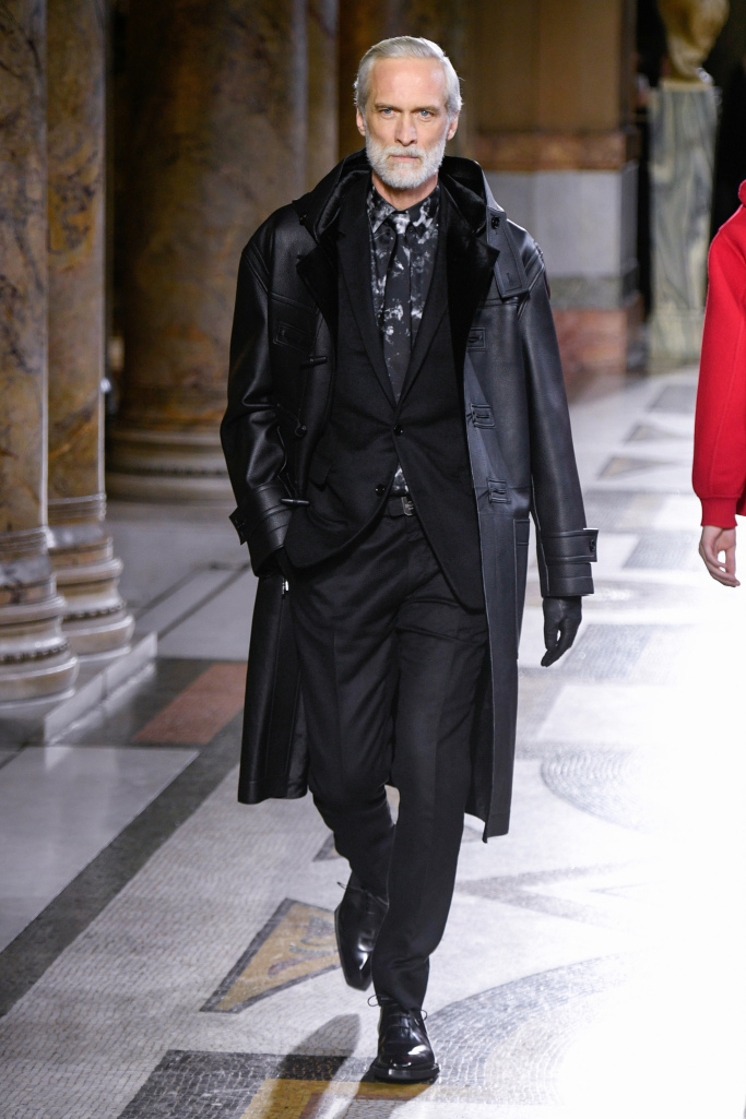 Look 12