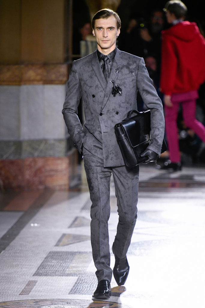 Look 15