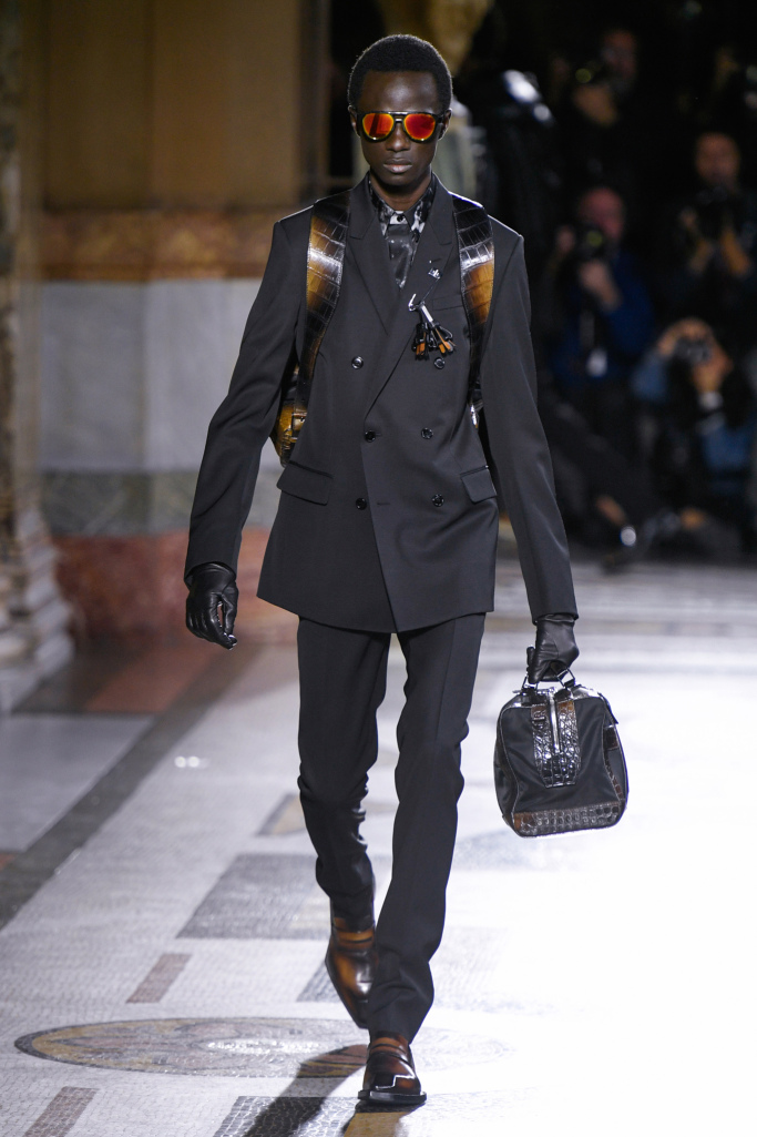 Look 24