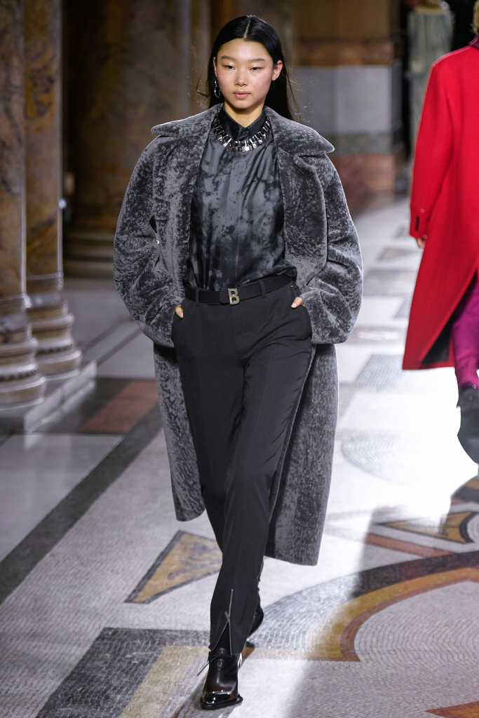 Look 27