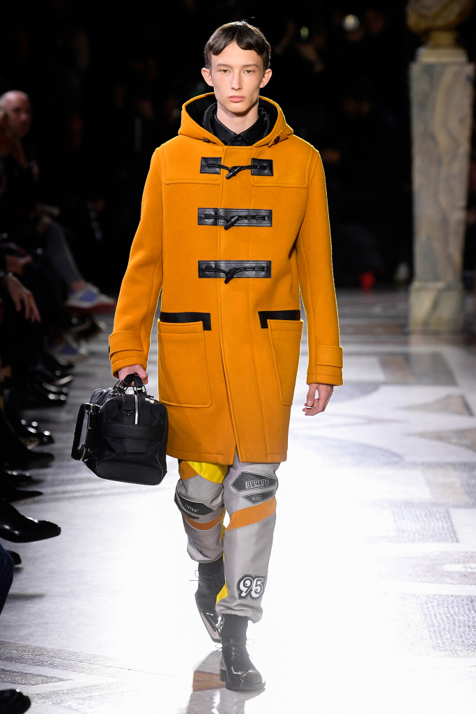 Look 32