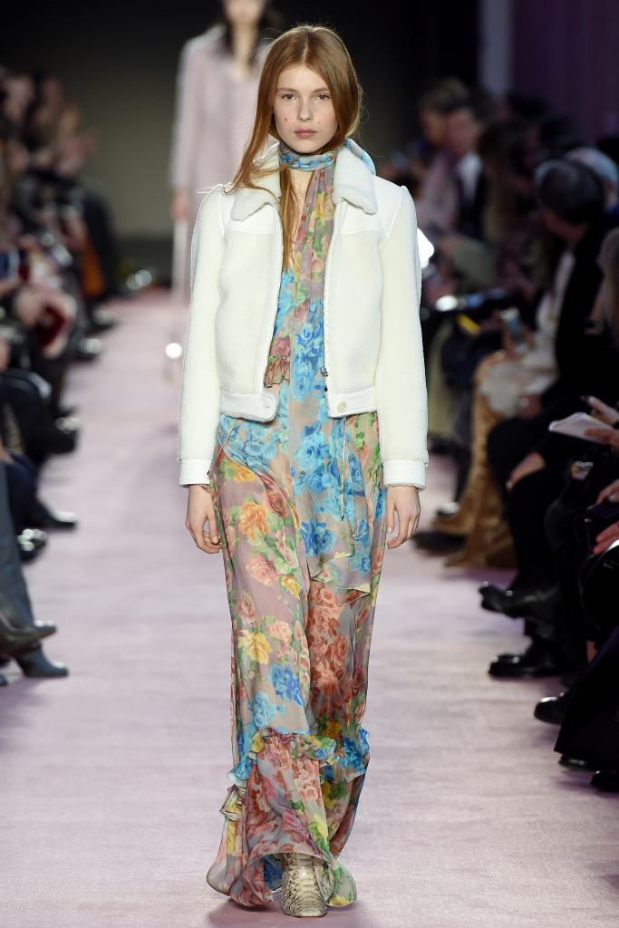 Look 10