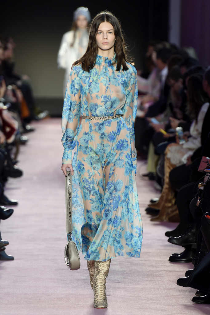 Look 18