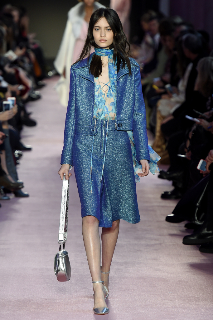Look 25