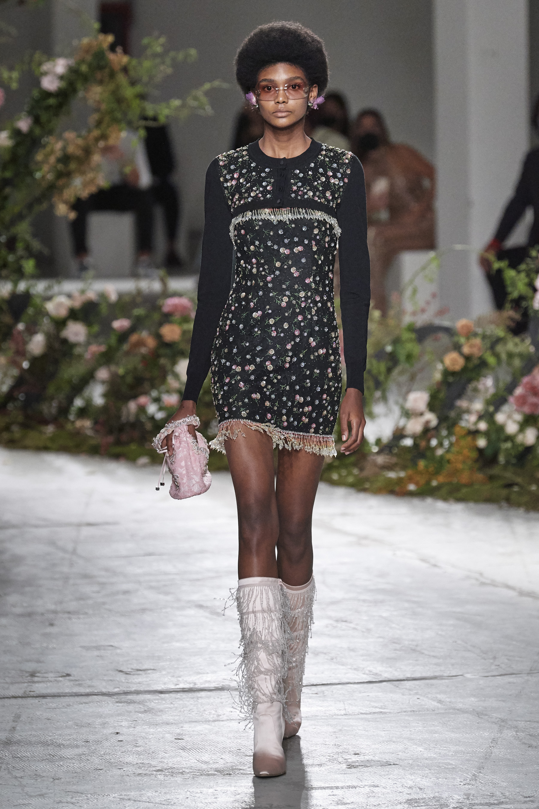 Look 10