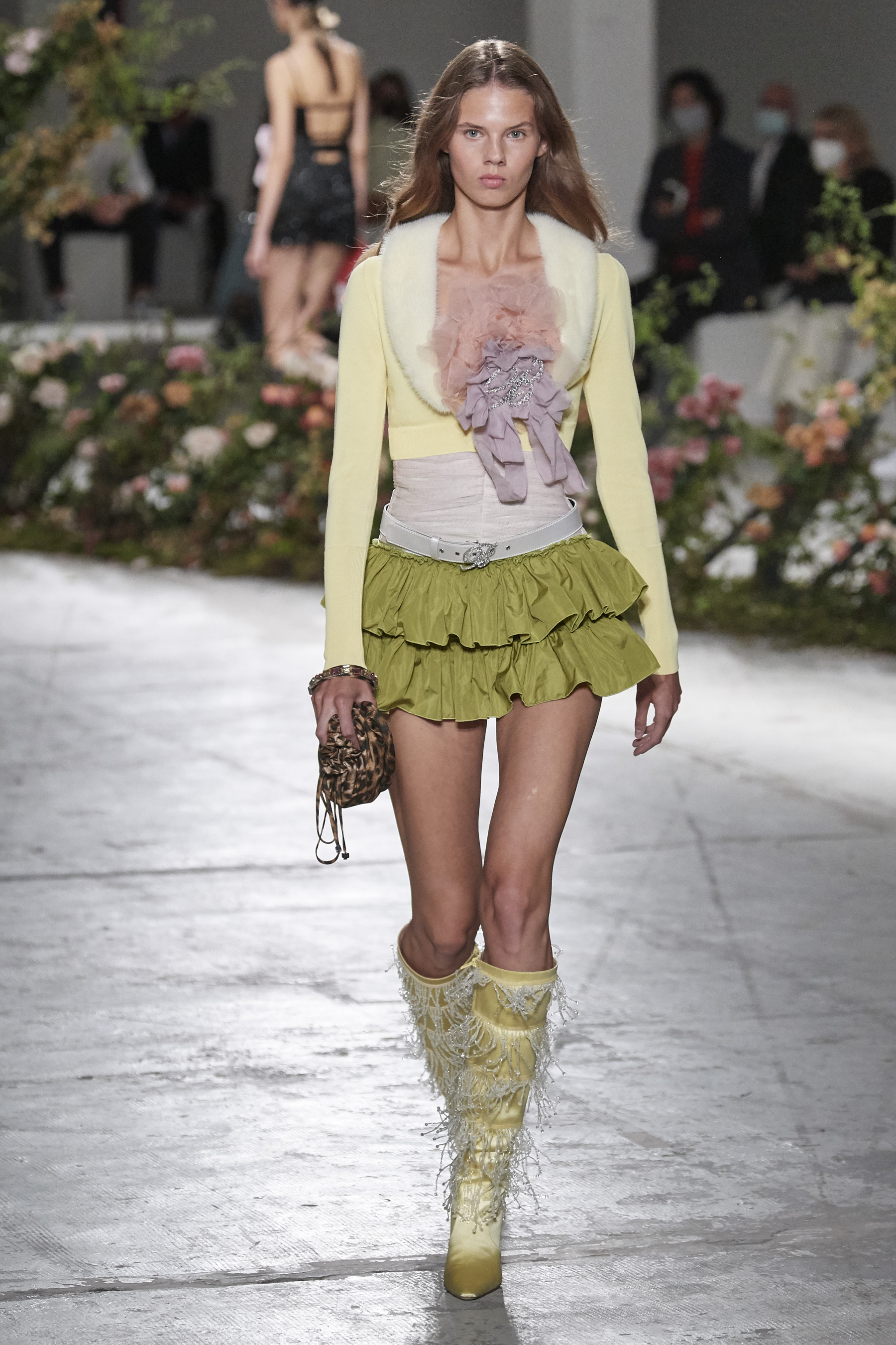 Look 17