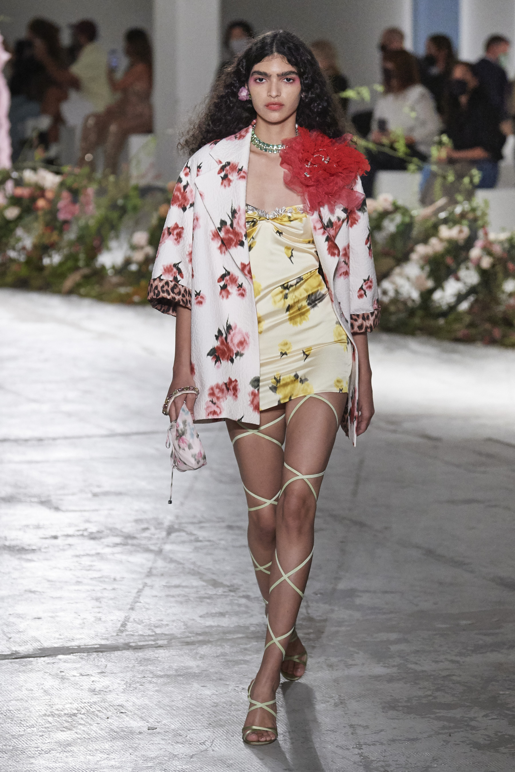 Look 19