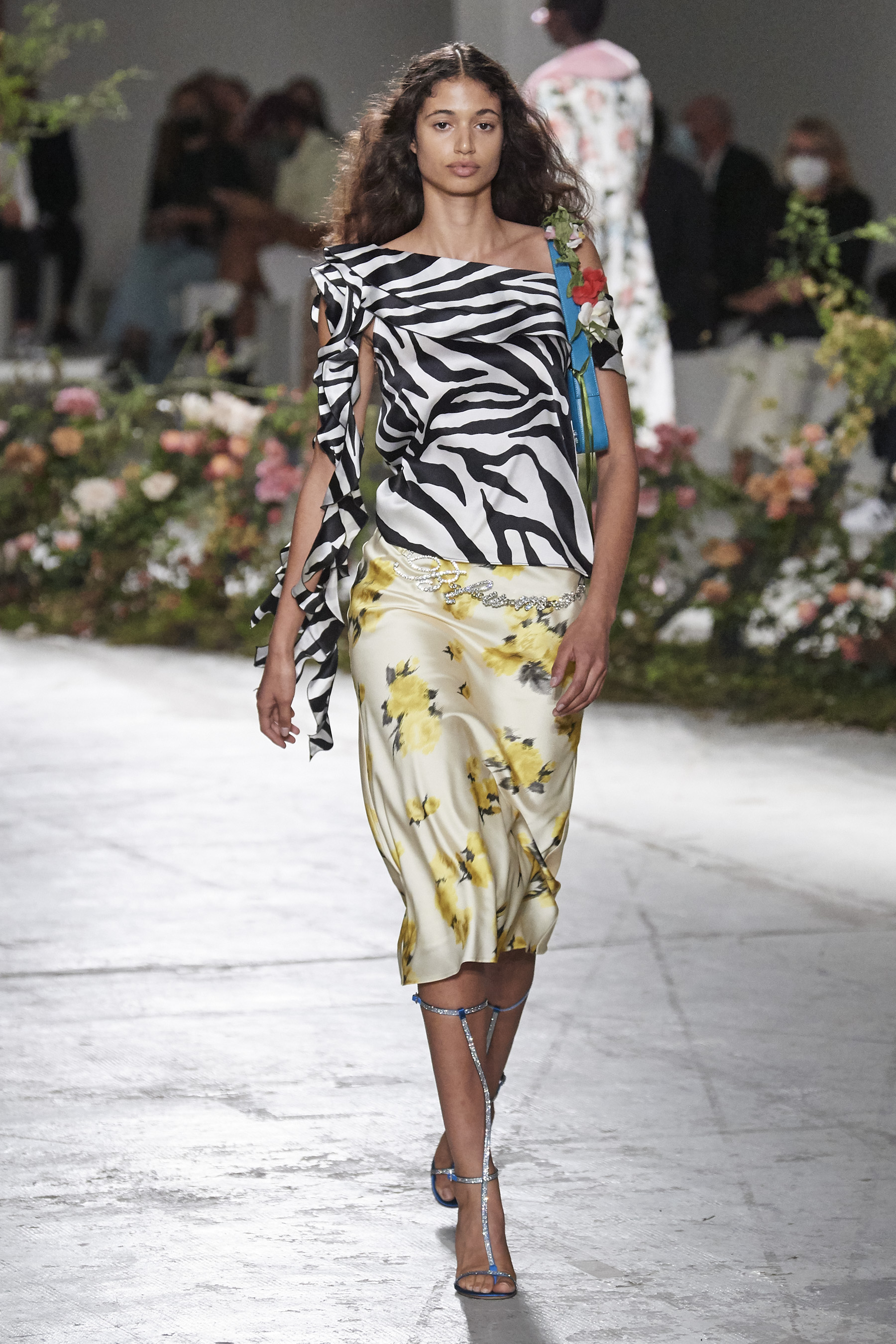 Look 24