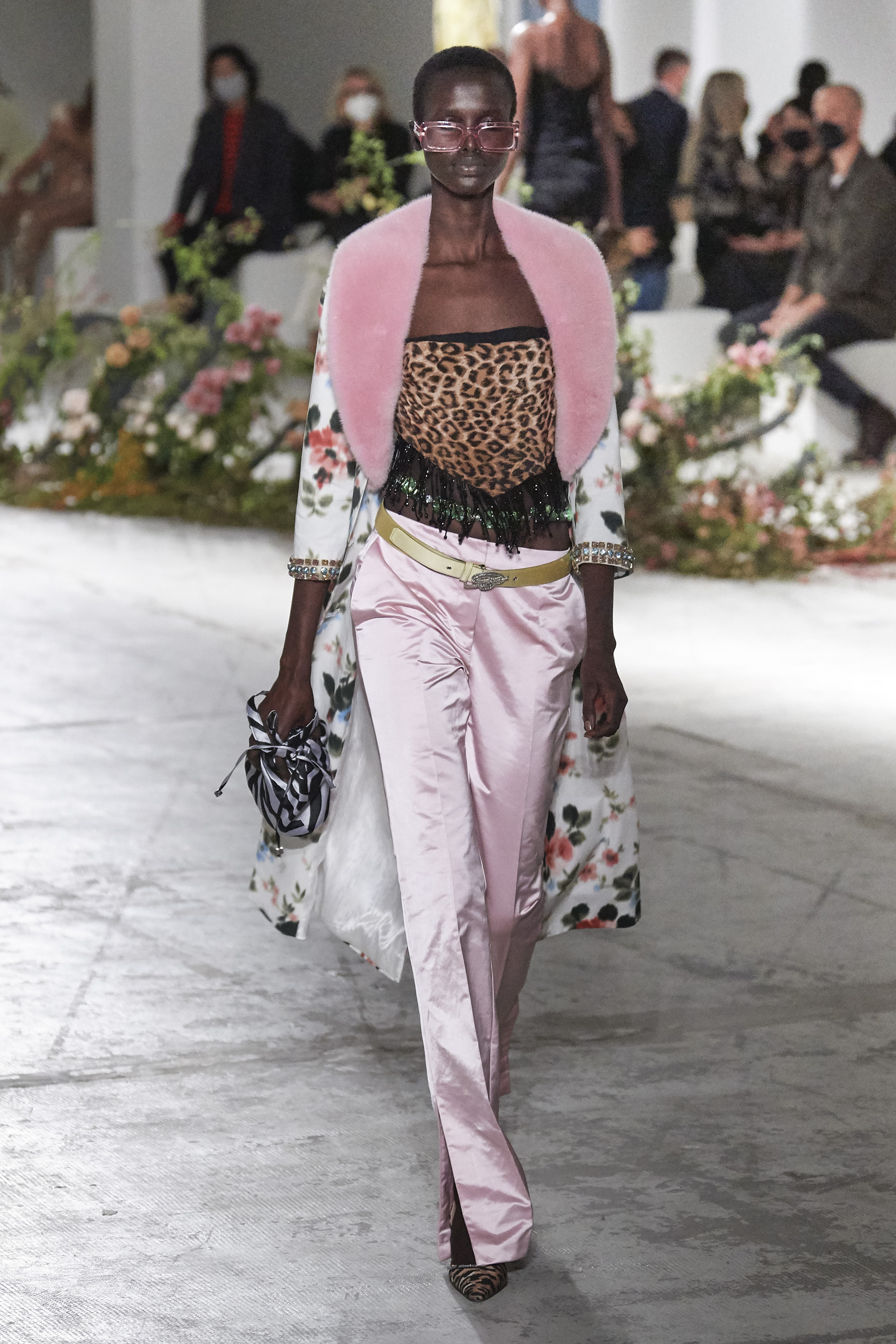 Look 25