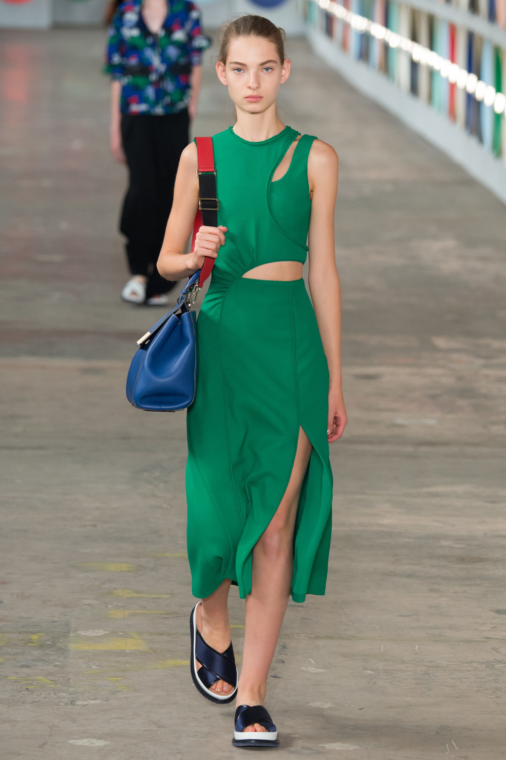 Look 16