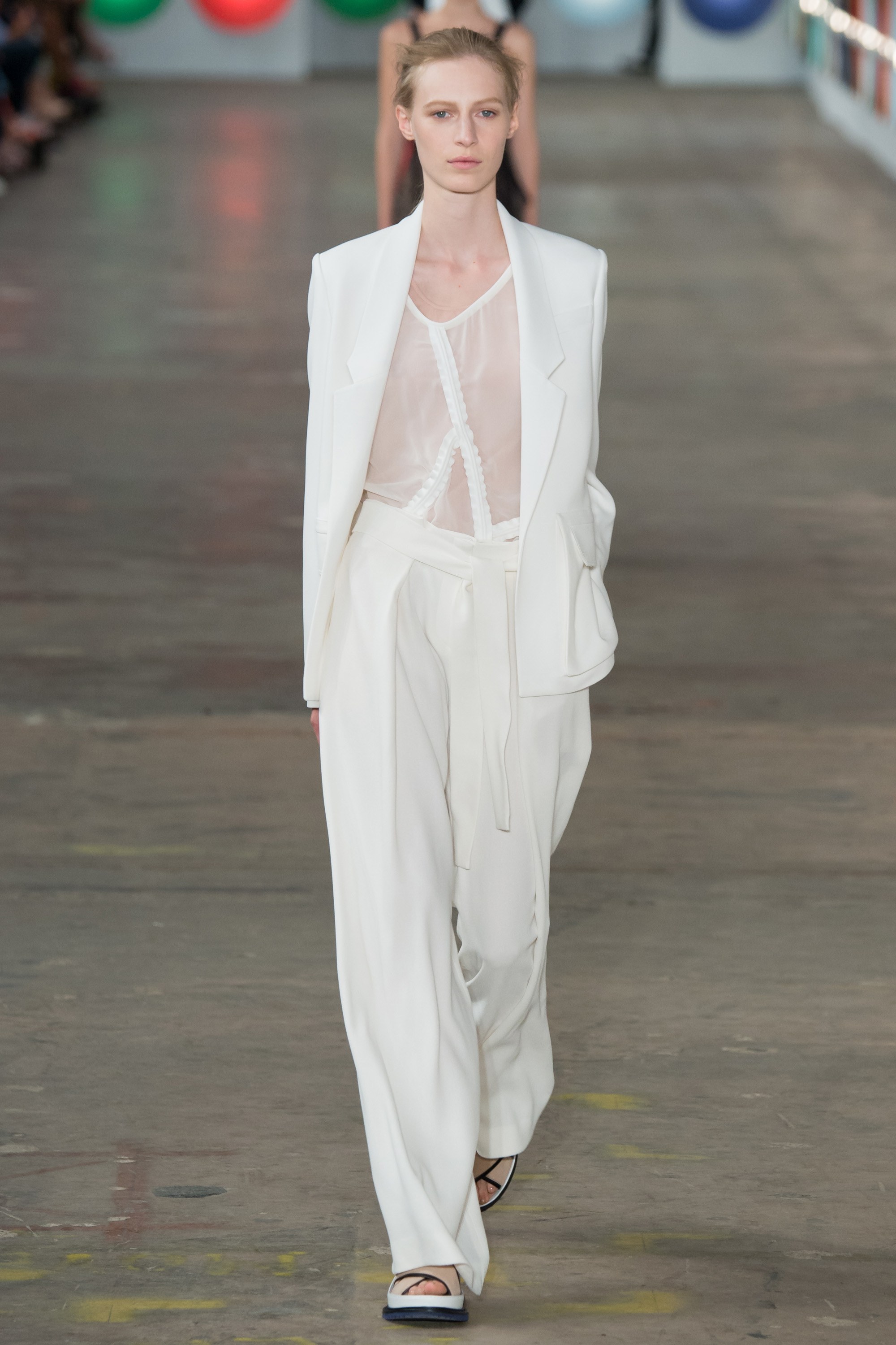 Look 27
