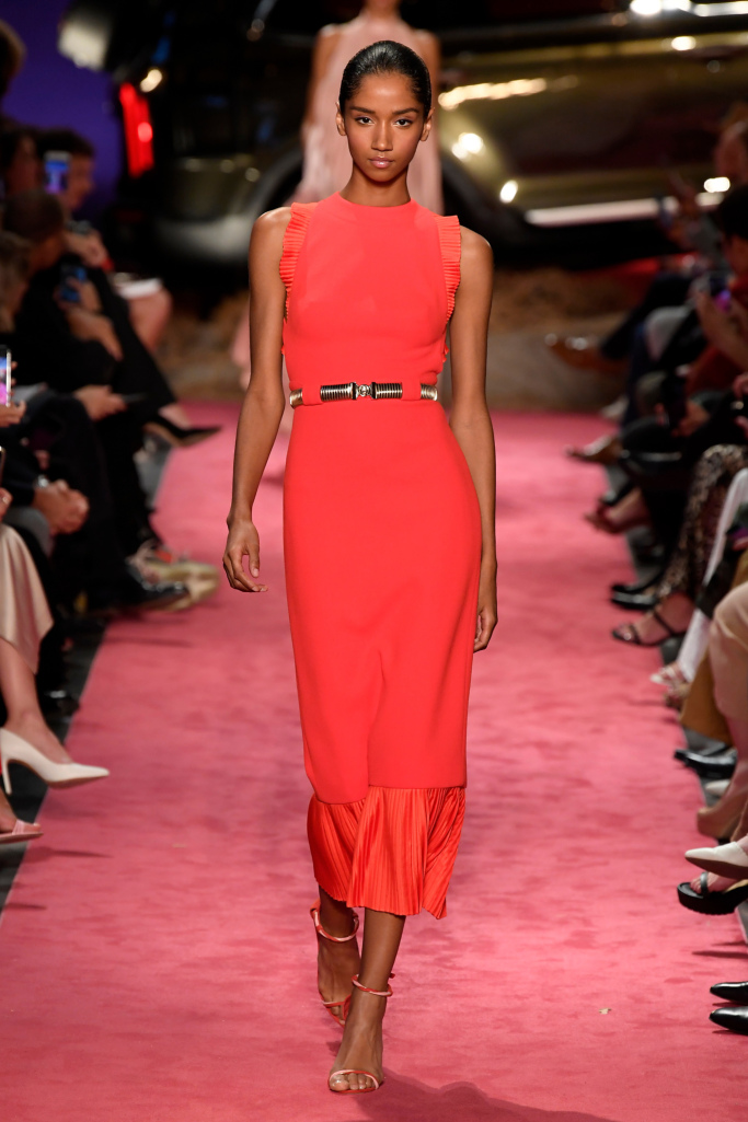 Look 16