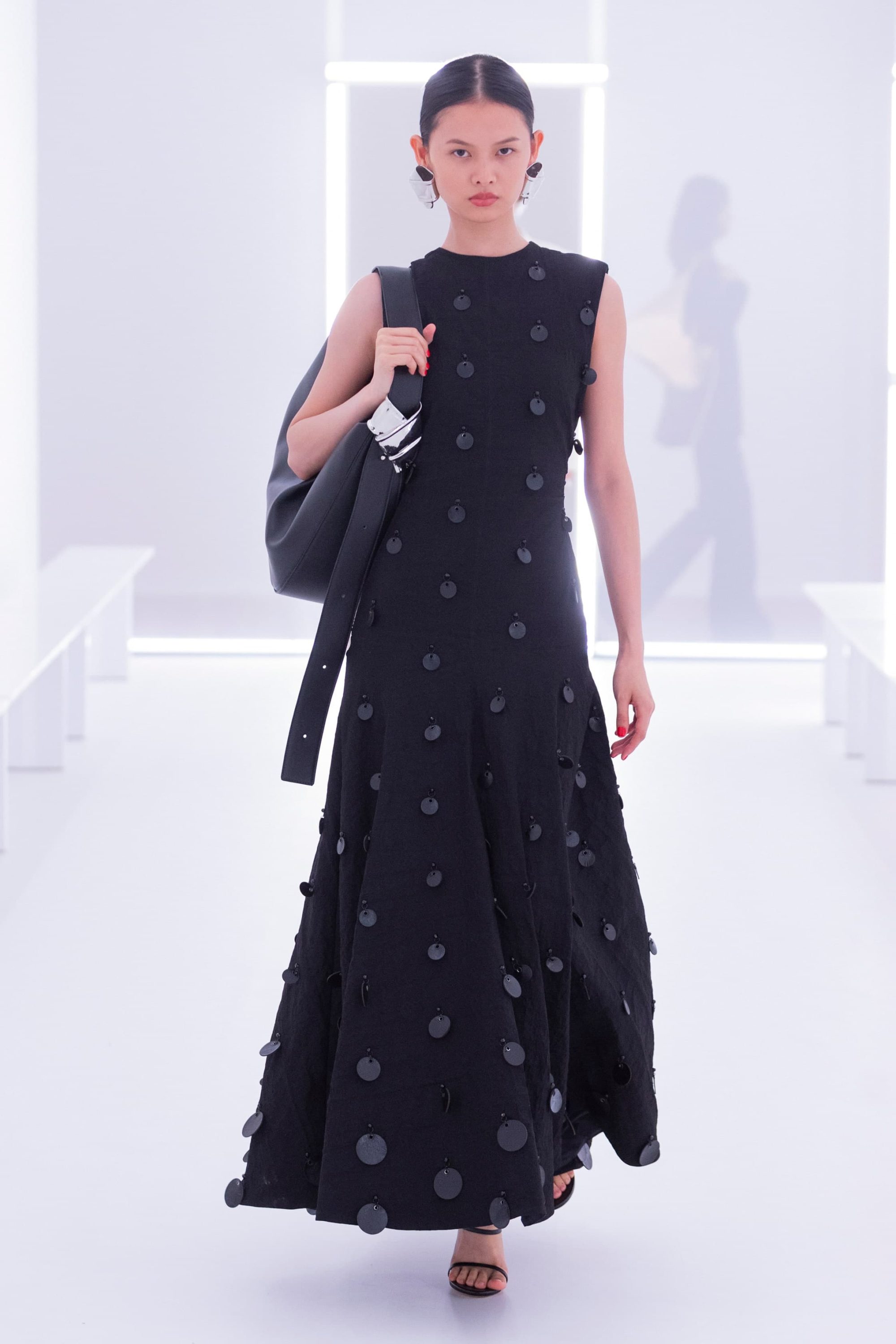 Look 16