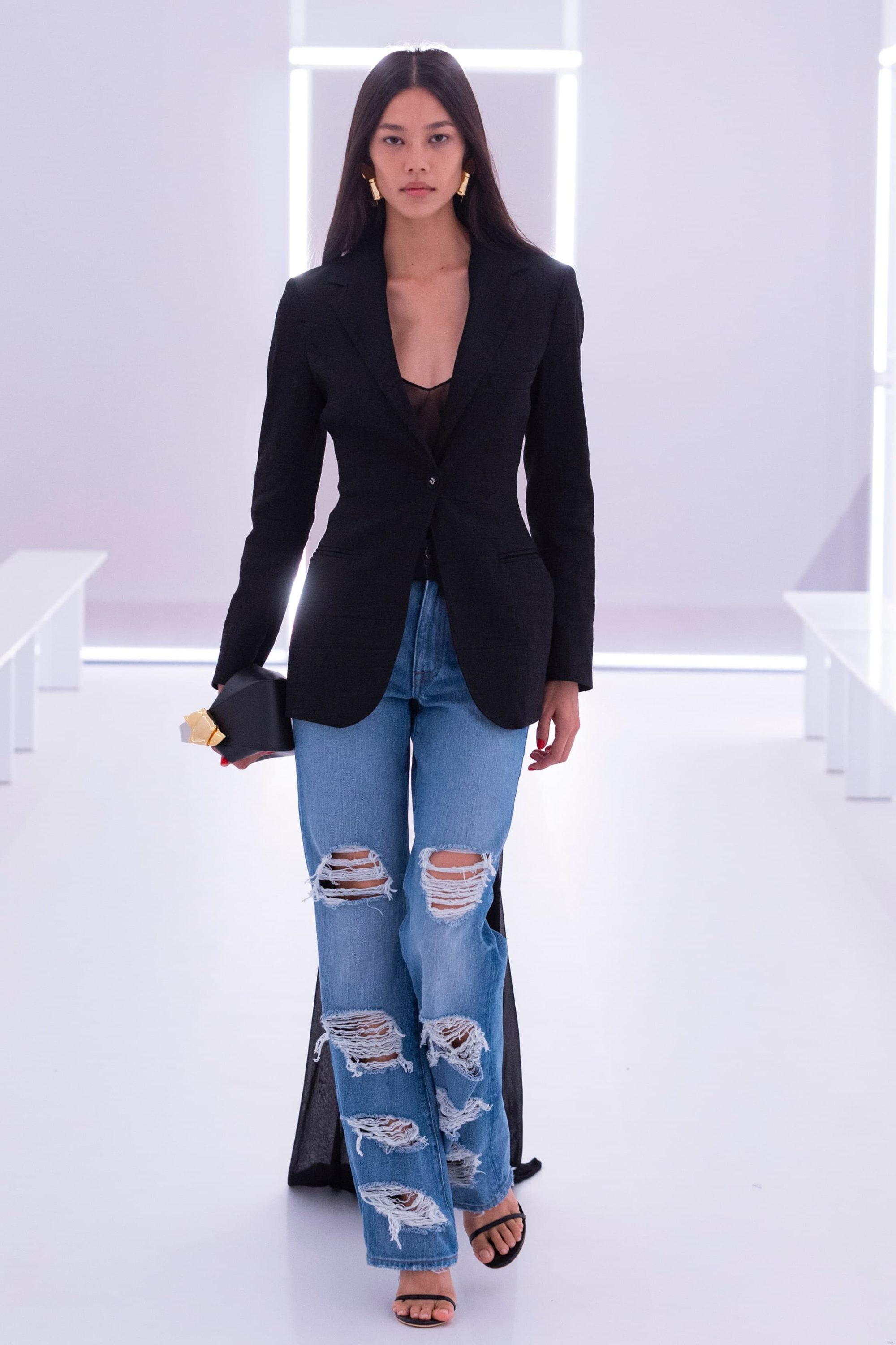 Look 19