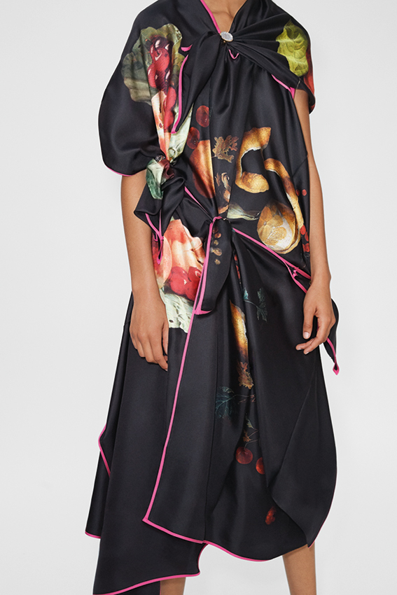 Look 16