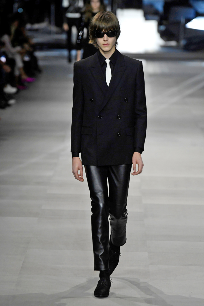 Look 10