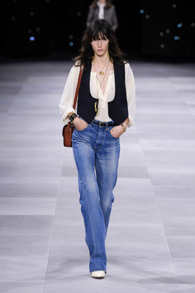 Look 10
